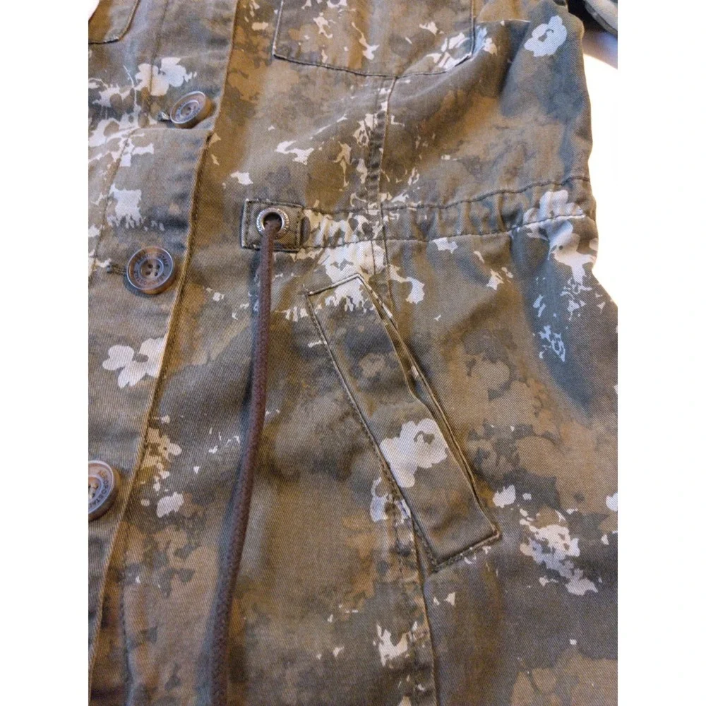 Aeropostale Women's Lightweight Camo Jacket Size M Gorpcore Camping Utility